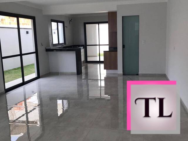 #180 - Casa para Venda em Poços de Caldas - MG