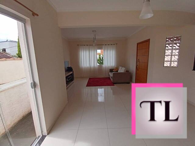#201 - Casa para Venda em Poços de Caldas - MG