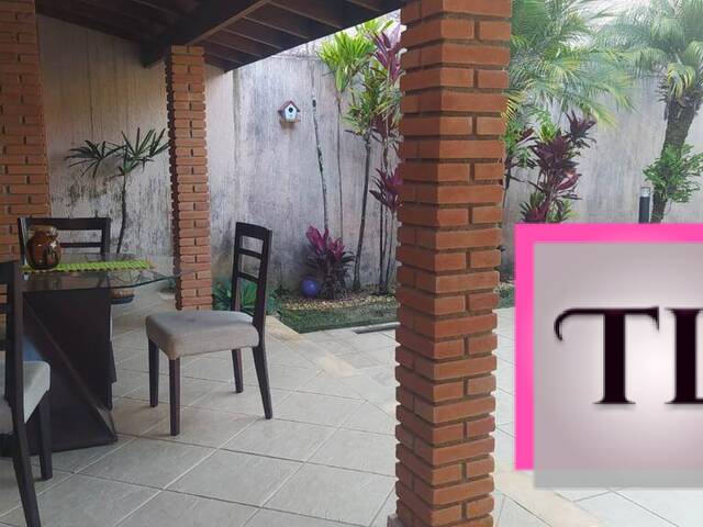 #225 - Casa para Venda em Poços de Caldas - MG